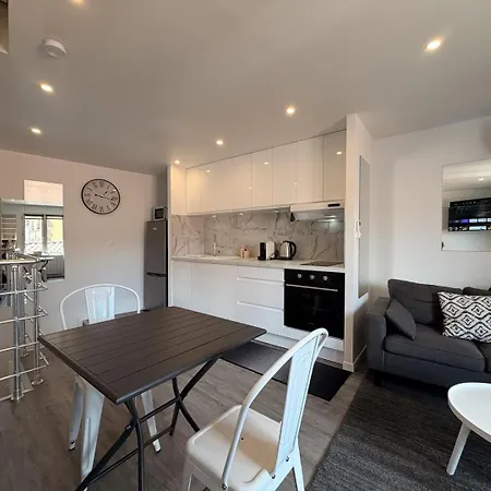 *climatisé* Duplex En Hyper Centre Refait à Neuf *